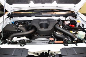 Isuzu MU-X định giá 899 triệu đồng, đối đầu Toyota Fortuner - ảnh 2