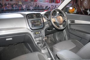 Toàn bộ dòng Suzuki Vitara Brezza được trang bị 1 túi khí ghế lái tiêu chuẩn. Trong khi đó, bản cao cấp Z có thêm túi khí trước bên ghế phụ lái, hệ thống chống bó cứng phanh ABS, phân bổ lực phanh điện tử EBD tiêu chuẩn.