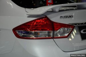 Về động cơ, Suzuki Ciaz RS không có gì thay đổi so với xe tiêu chuẩn. Suzuki Ciaz RS 2016 sử dụng động cơ 4 xi-lanh dung tích, 1,25 lít, sản sinh công suất tối đa 90 mã lực và mô-men xoắn cực đại 118 Nm. Sức mạnh được truyền tới bánh thông qua hộp số biến thiên vô cấp CVT.